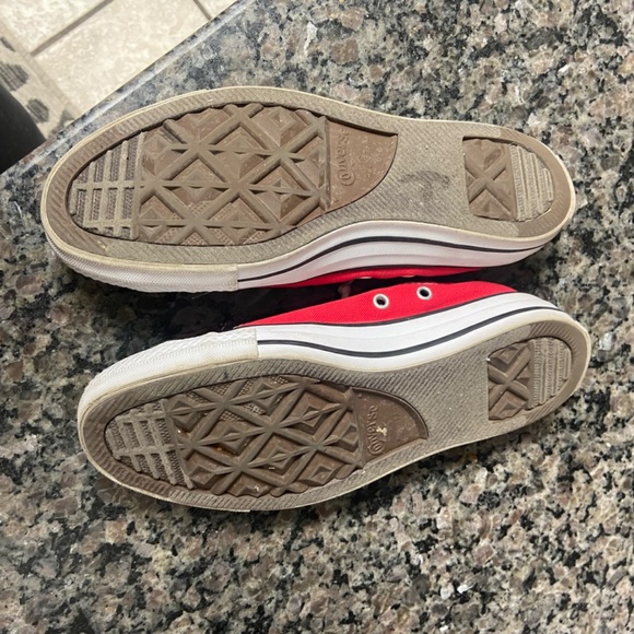 Converse Red Slip On Size 7.5 Women's - Picture 4 of 6